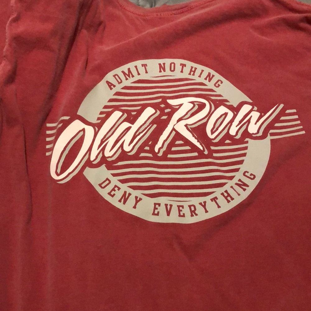 Red medium old row T-shirt